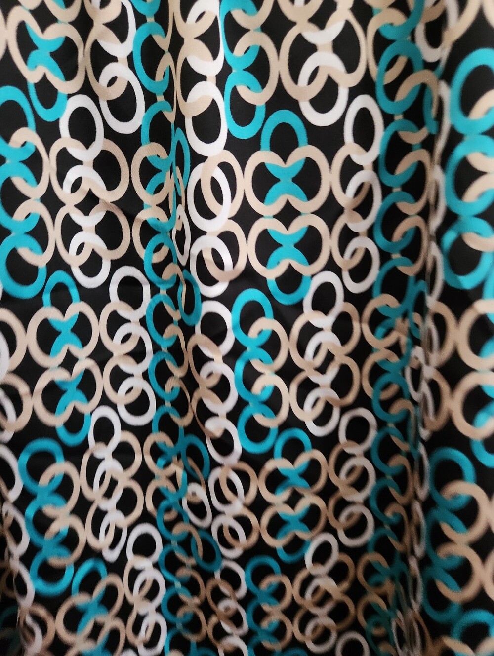 🎉 Circle Design Sleeveless Blouse - Picture 2 of 3
